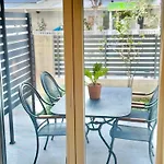 Modern Seaside Retreat With Private Patio And Parking - Blue Zone Homes Feriehus Olympiakí Aktí